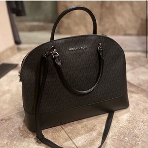 Michael Kors Emmy Dome XL Handbag